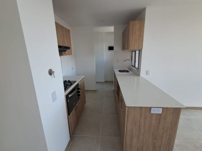 Apartamento de 2 alcobas en arriendo en Los Colegios, Rionegro, 63 m² · foto 3 de 12