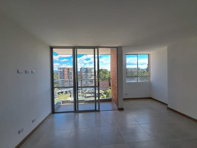 Apartamento de 2 alcobas en arriendo en Los Colegios, Rionegro, 63 m² · foto 4 de 12