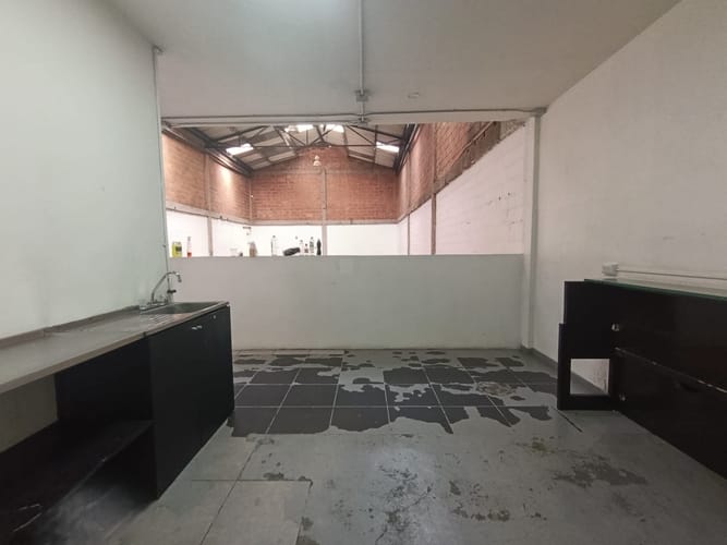 Bodega en arriendo en El Chagualo, Medellín, 500 m² · foto 18 de 20