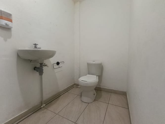 Bodega en arriendo en El Chagualo, Medellín, 500 m² · foto 20 de 20
