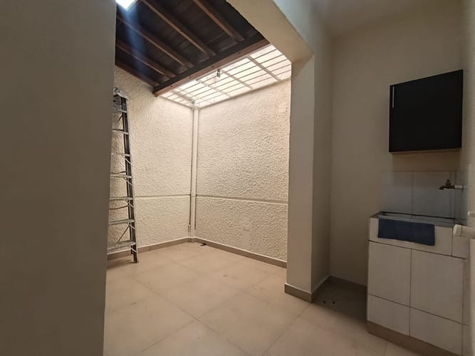 Casa de 5 alcobas en arriendo en Prado, Medellín, 160 m² · foto 19 de 20