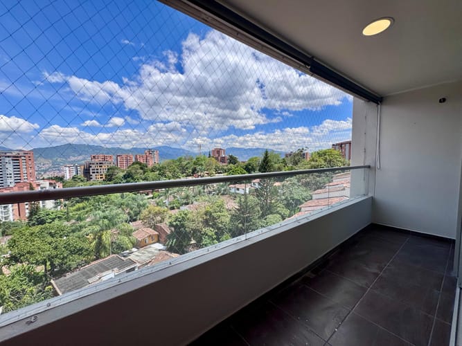 Apartamento de 3 alcobas en arriendo en Loma Del Esmeraldal, Envigado, 86 m² · foto 15 de 17