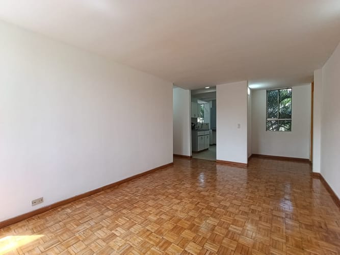 Apartamento de 2 alcobas en arriendo en El Poblado, Medellín, 83 m² · foto 2 de 14