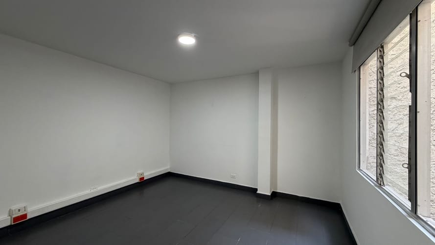 Oficina en arriendo en Laureles, Medellín, 43 m² · foto 4 de 11
