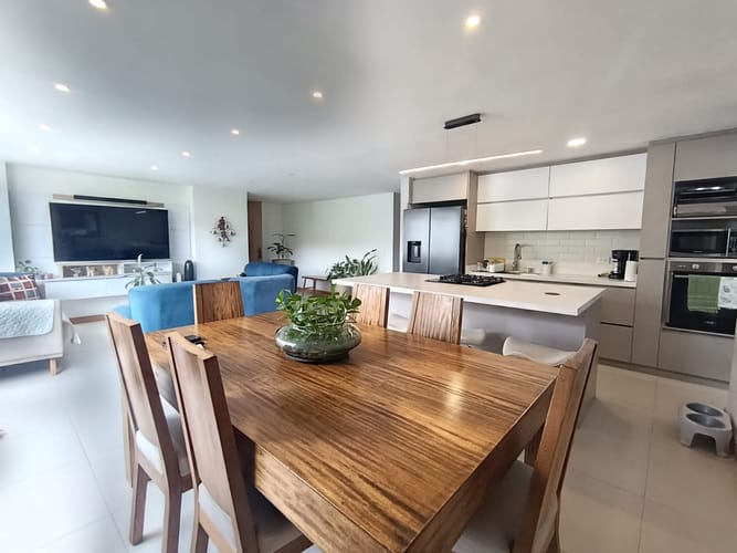 Apartamento de 3 alcobas en arriendo en Patio Bonito, Medellín, 130 m² · foto 10 de 20