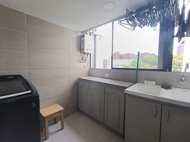 Apartamento de 3 alcobas en arriendo en Patio Bonito, Medellín, 130 m² · foto 11 de 20