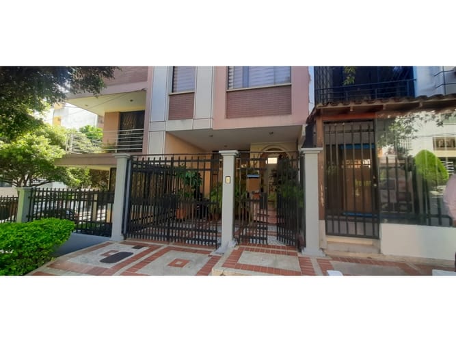 Casa de 4 alcobas en venta en Granjas De Provenza, Bucaramanga, 150 m² · foto 4 de 24