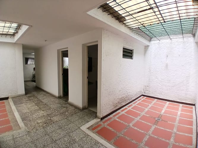 Local en arriendo en Naranjal, Medellín, 375 m² · foto 9 de 10