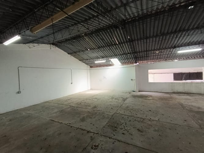 Bodega en arriendo en Centro, Bello, 1400 m² · foto 10 de 17