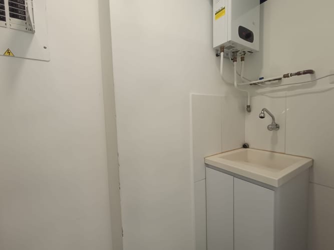 Apartamento de 2 alcobas en arriendo en El Poblado, Medellín, 98 m² · foto 3 de 16