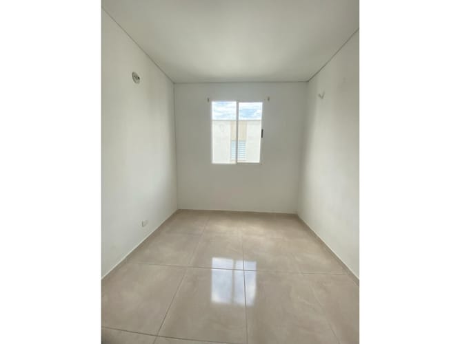 Apartamento de 2 alcobas en venta en Candelaria, 52 m² · foto 5 de 13