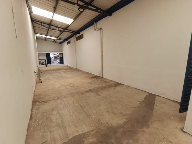 Bodega en arriendo en Naranjal, Medellín, 80 m² · foto 7 de 11