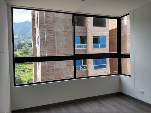 Apartamento de 3 alcobas en arriendo en Loma Del Escobero, Envigado, 103 m² · foto 12 de 17