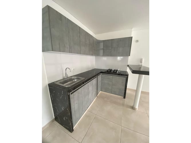 Apartamento de 2 alcobas en venta en Candelaria, 52 m² · foto 10 de 13