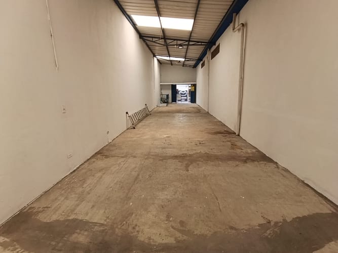 Bodega en arriendo en Naranjal, Medellín, 80 m² · foto 11 de 11