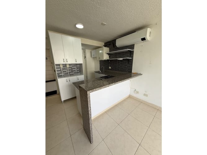 Apartamento de 2 alcobas en arriendo en Guabinas, Yumbo, 46 m² · foto 2 de 10
