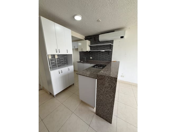 Apartamento de 2 alcobas en arriendo en Guabinas, Yumbo, 46 m² · foto 3 de 10