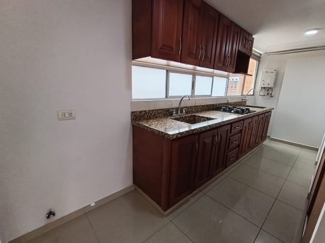 Apartamento de 3 alcobas en arriendo en Laureles, Medellín, 94 m² · foto 3 de 20