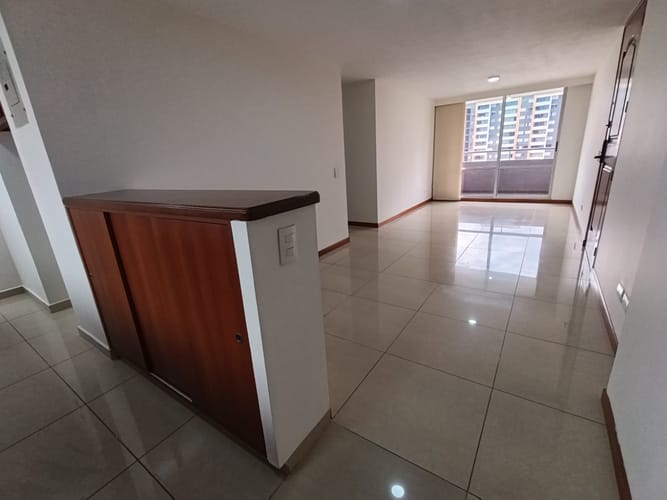 Apartamento de 3 alcobas en arriendo en Laureles, Medellín, 94 m² · foto 5 de 20