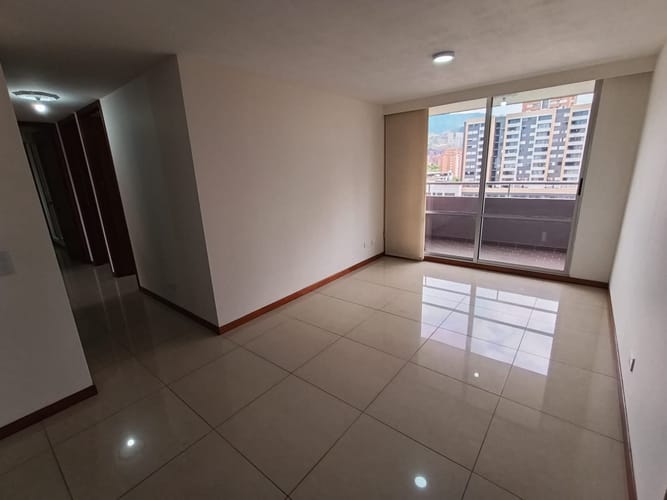 Apartamento de 3 alcobas en arriendo en Laureles, Medellín, 94 m² · foto 8 de 20
