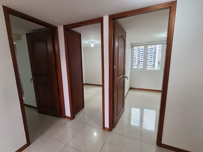 Apartamento de 3 alcobas en arriendo en Laureles, Medellín, 94 m² · foto 14 de 20