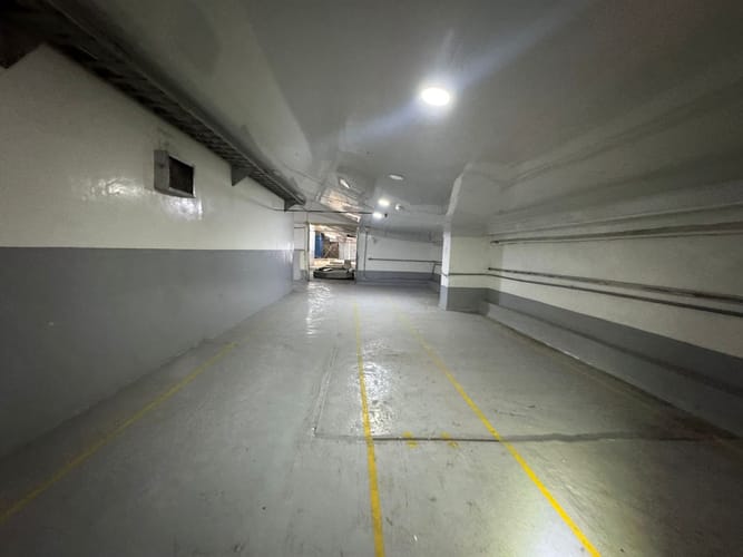 Bodega en arriendo en Laureles, Medellín, 1560 m² · foto 4 de 20
