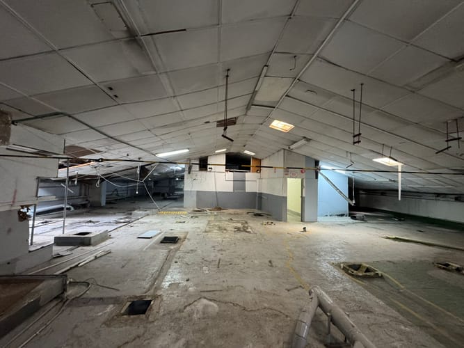 Bodega en arriendo en Laureles, Medellín, 1560 m² · foto 5 de 20