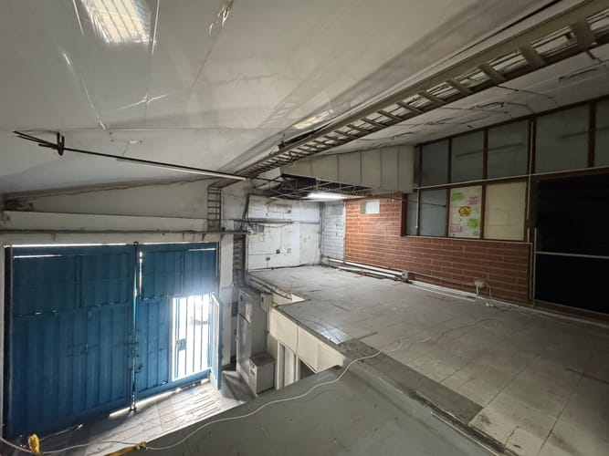 Bodega en arriendo en Laureles, Medellín, 1560 m² · foto 7 de 20