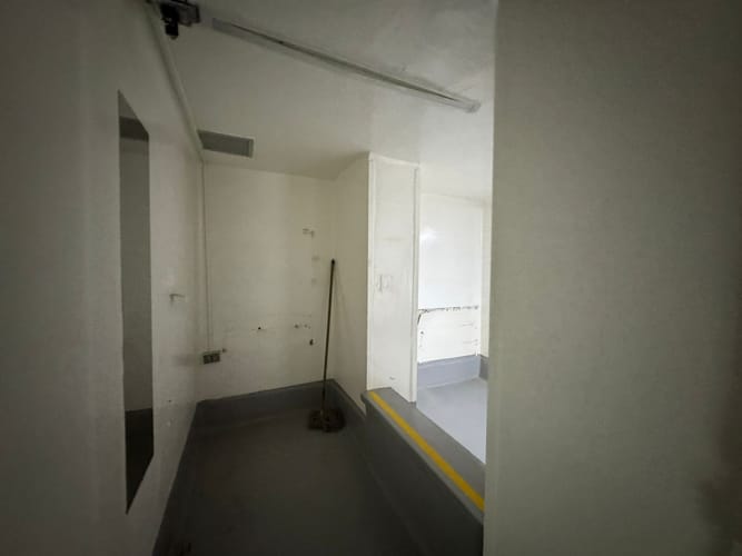Bodega en arriendo en Laureles, Medellín, 1560 m² · foto 9 de 20