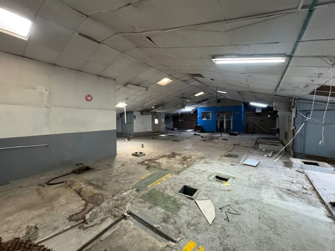 Bodega en arriendo en Laureles, Medellín, 1560 m² · foto 13 de 20