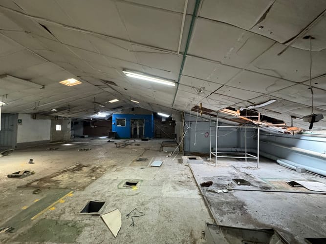 Bodega en arriendo en Laureles, Medellín, 1560 m² · foto 15 de 20