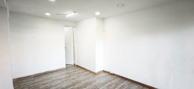 Local en arriendo en La Castellana, Medellín, 15 m² · foto 4 de 9