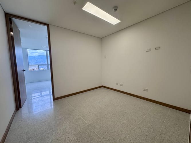 Consultorio en arriendo en Laureles, Medellín, 30 m² · foto 6 de 9