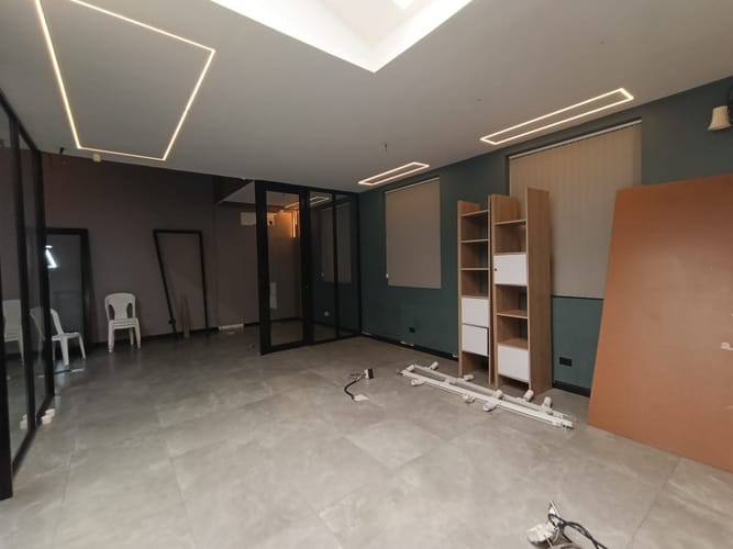 Oficina en arriendo en El Chagualo, Medellín, 80 m² · foto 3 de 12
