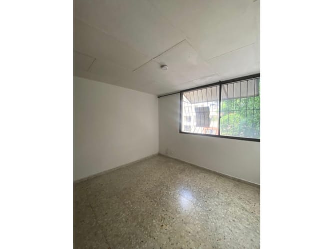 Apartamento de 4 alcobas en venta en Versalles, Cali, 96 m² · foto 5 de 23