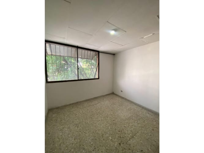 Apartamento de 4 alcobas en venta en Versalles, Cali, 96 m² · foto 10 de 23