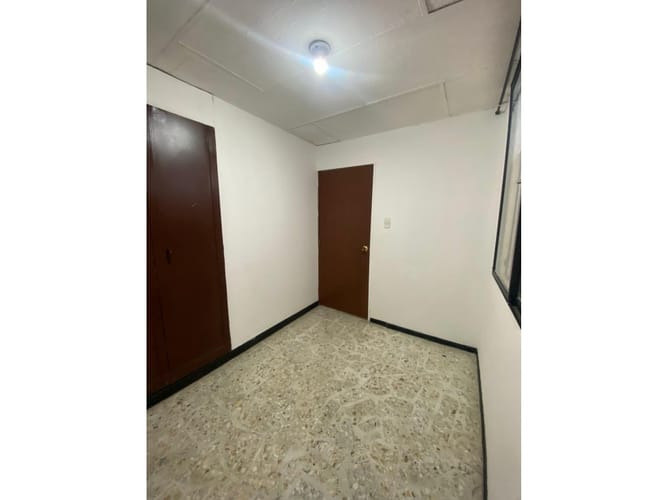 Apartamento de 4 alcobas en venta en Versalles, Cali, 96 m² · foto 13 de 23