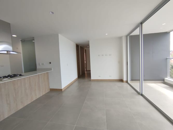 Apartamento de 3 alcobas en arriendo en Centro, Rionegro, 89 m² · foto 2 de 14