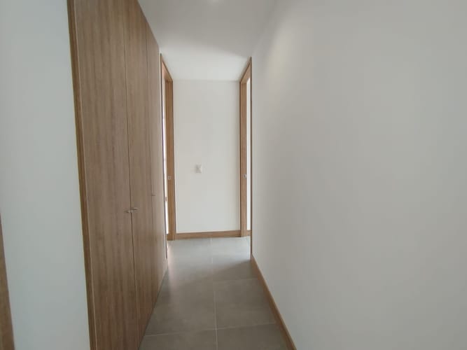 Apartamento de 3 alcobas en arriendo en Centro, Rionegro, 89 m² · foto 10 de 14