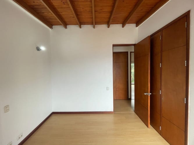 Casa de 3 alcobas en venta en Altos Del Poblado, Medellín, 183 m² · foto 6 de 20