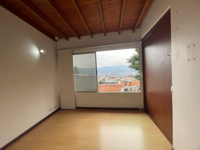 Casa de 3 alcobas en venta en Altos Del Poblado, Medellín, 183 m² · foto 9 de 20