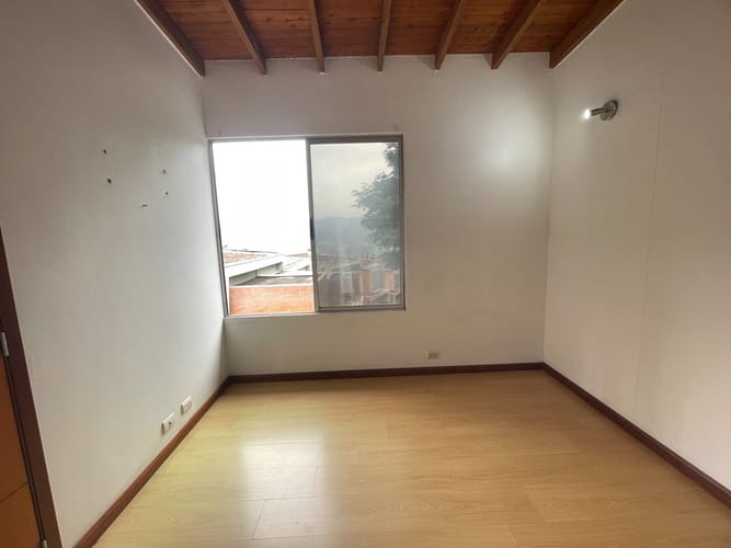 Casa de 3 alcobas en venta en Altos Del Poblado, Medellín, 183 m² · foto 12 de 20