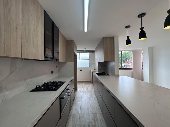 Apartamento de 3 alcobas en arriendo en El Poblado, Medellín, 86 m² · foto 4 de 16