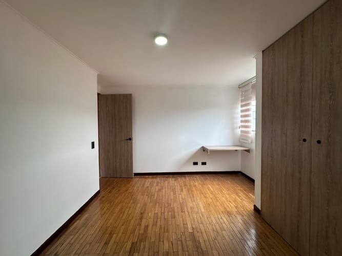 Apartamento de 3 alcobas en arriendo en El Poblado, Medellín, 86 m² · foto 8 de 16