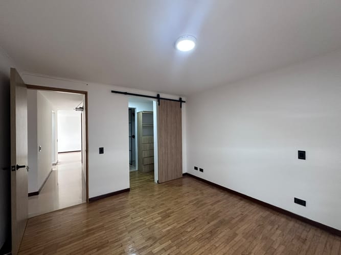 Apartamento de 3 alcobas en arriendo en El Poblado, Medellín, 86 m² · foto 13 de 16
