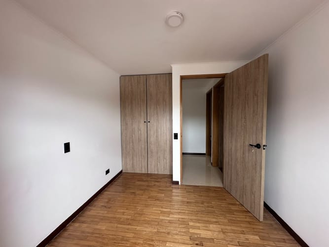 Apartamento de 3 alcobas en arriendo en El Poblado, Medellín, 86 m² · foto 11 de 16