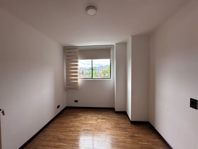 Apartamento de 3 alcobas en arriendo en El Poblado, Medellín, 86 m² · foto 10 de 16