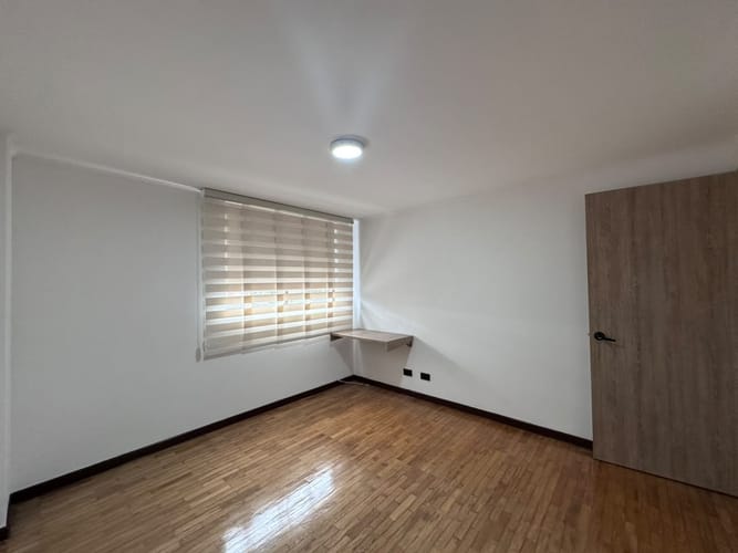 Apartamento de 3 alcobas en arriendo en El Poblado, Medellín, 86 m² · foto 3 de 16