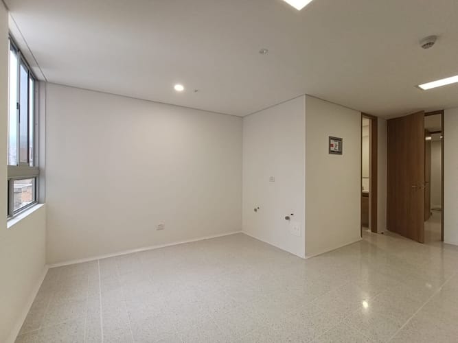 Consultorio en arriendo en La Milagrosa, Medellín, 40 m² · foto 6 de 20