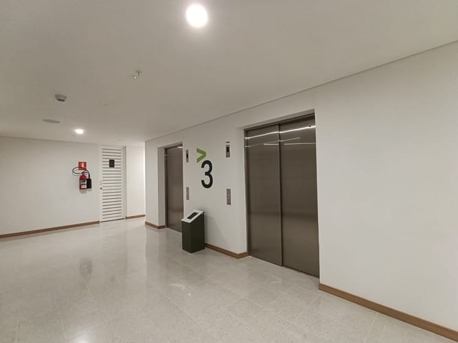 Consultorio en arriendo en La Milagrosa, Medellín, 40 m² · foto 19 de 20